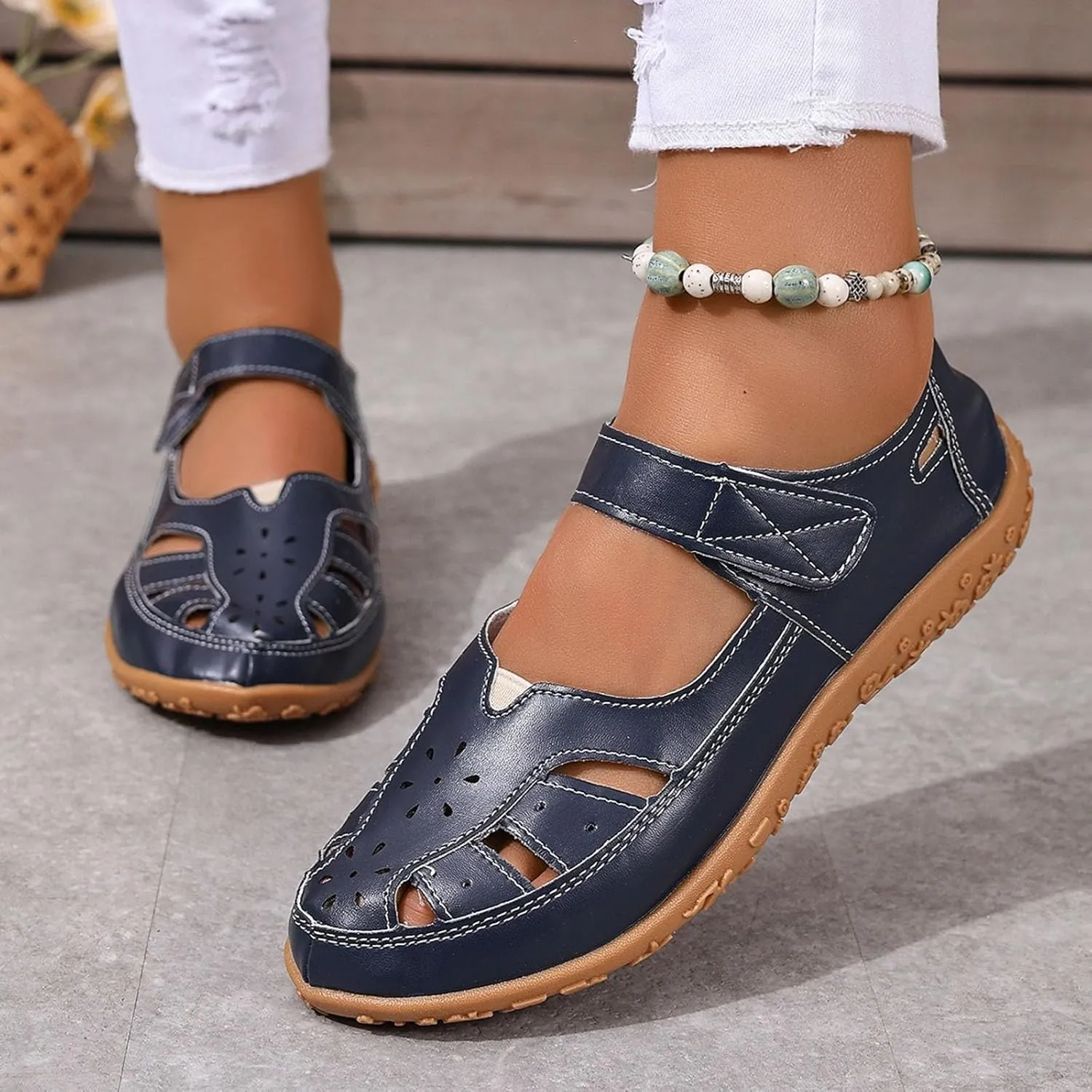 Closed Toe Sandals for Women 2025 Dressy Summer Comfortable Flat Sandals with Arch Support Casual Hollow Out Flat Shoes Wide Width Trendy Sandal Dress Shoes