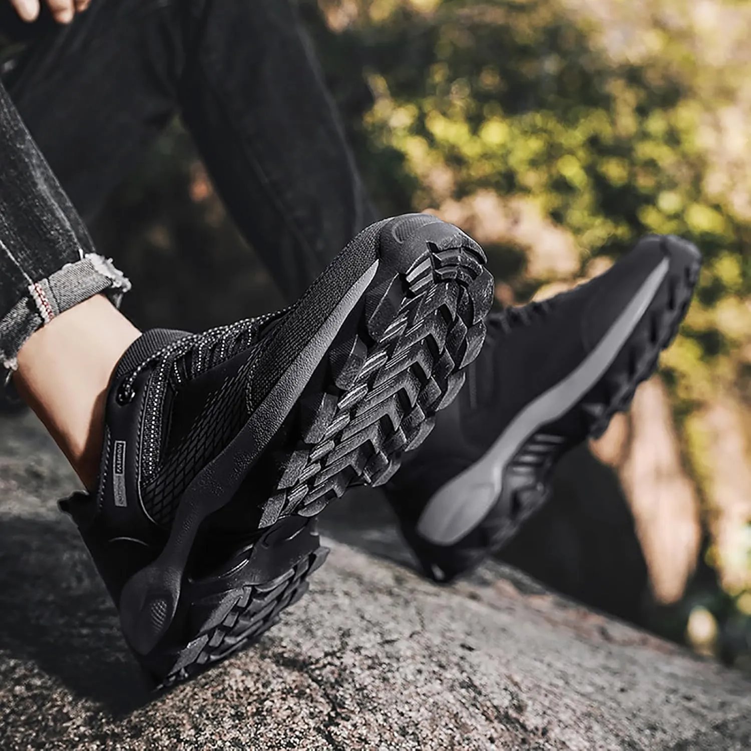 Men's Classic Casual Jogging Sneakers Breathable and Light Outdoor Comfy Walking Shoe Comfortable Stretch Shoes