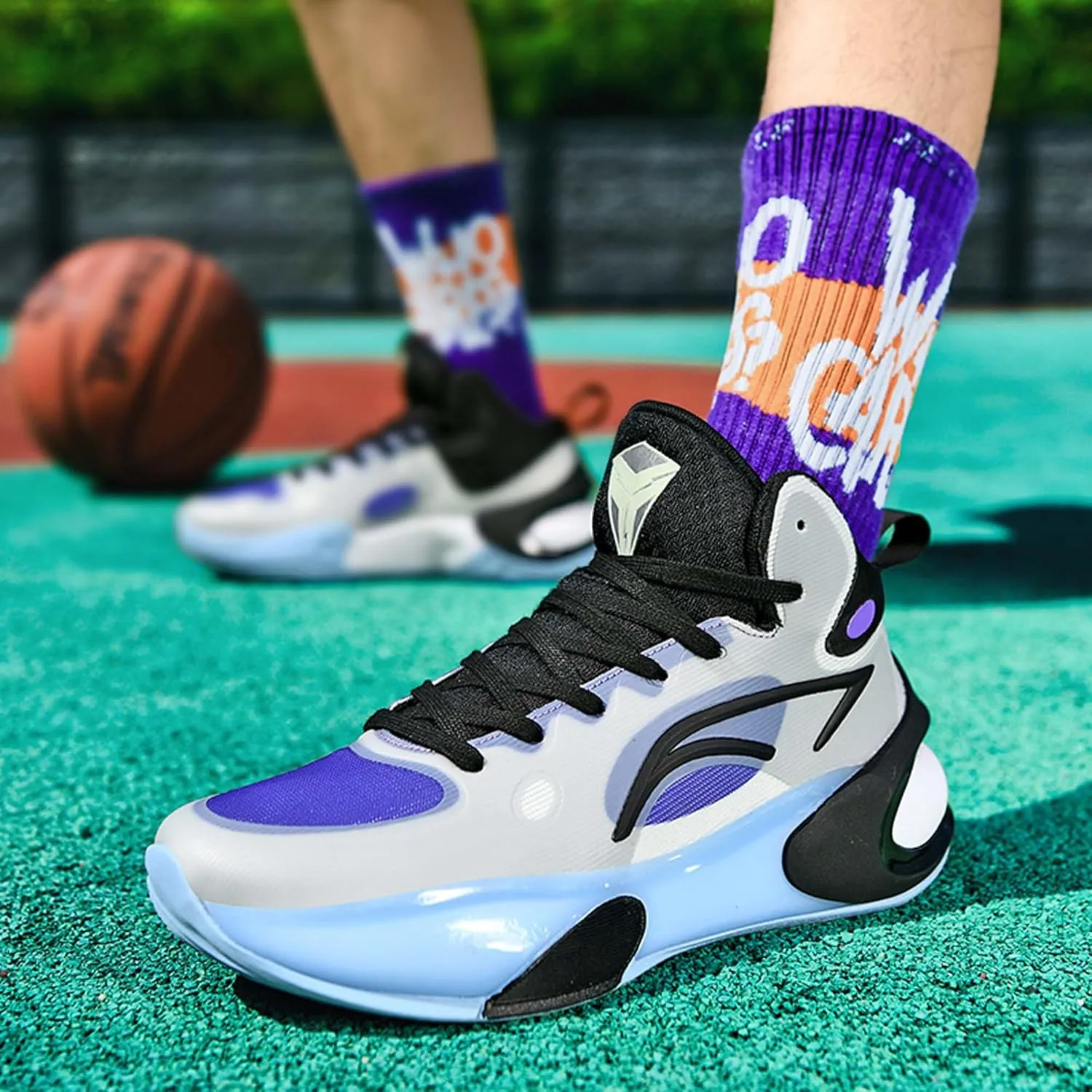 Men's Lightweight Rebound Basketball Shoes Non-Slip Cushioning Sneakers Women's Comfortable Soft Bottom Casual Sports Running Shoes Street Casual Walking Men's Shoes Women's Shoes