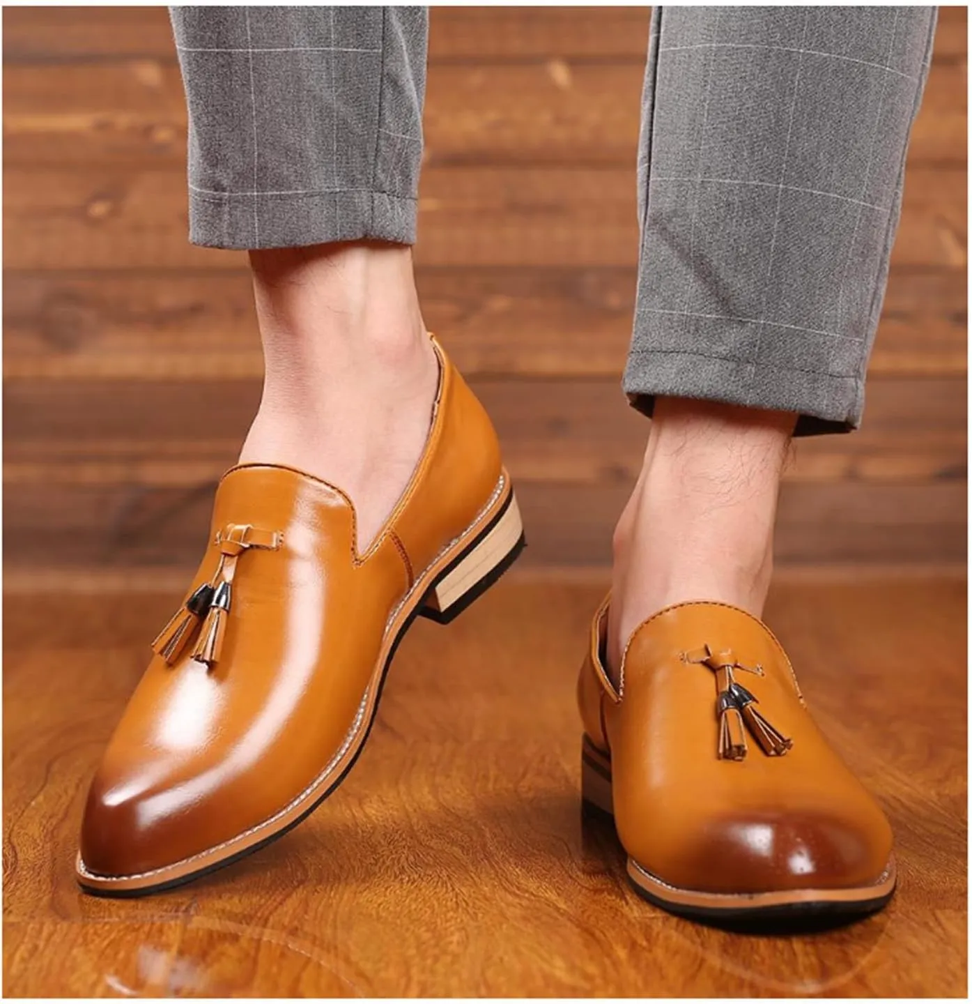 Men's Loafers Oxford Shoes Comfortable Slip-On Driving Flats Formal Business Dress Shoes with Tassel