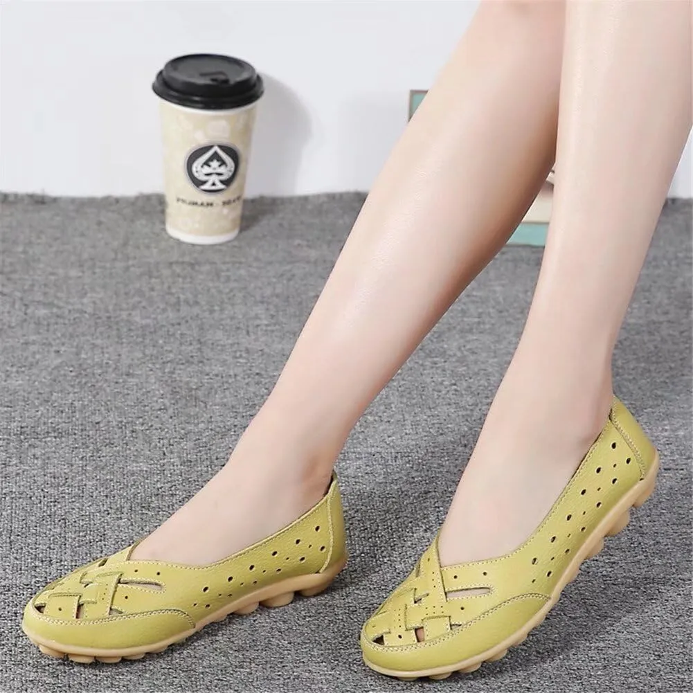 Women's Orthopedic Loafers Slip-On Outdoor Walking Flats Shoes Breathable Comfy Non Slip Shoes with Soft Arch Supportive Design New Cutout Shoe for Summer Beach