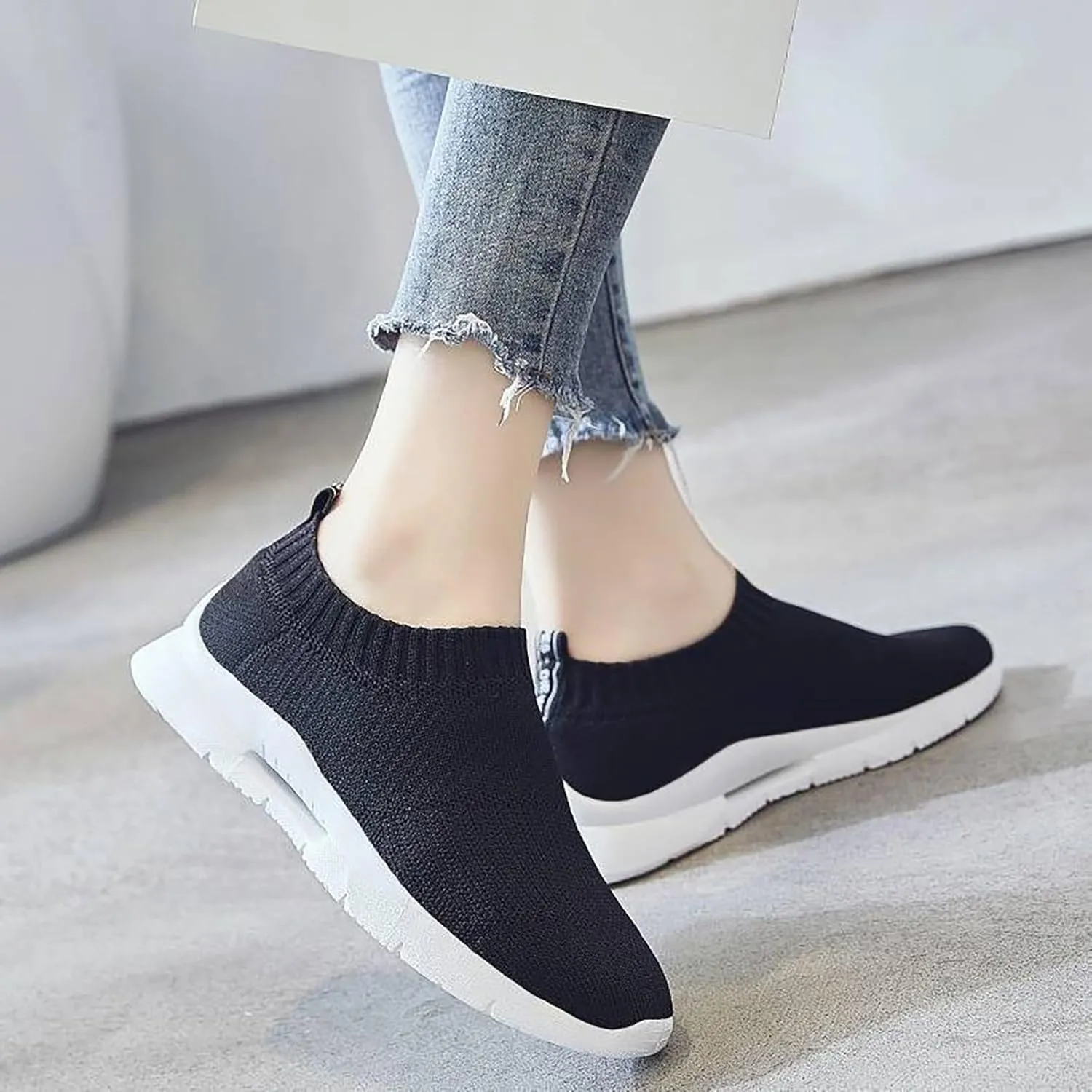 Womens Slip On Walking Shoes Non Slip Running Shoes Running Shoes for Women Mesh Men Casual Shoes White Sneakers White Tennis Shoe Cross Trainer Shoe